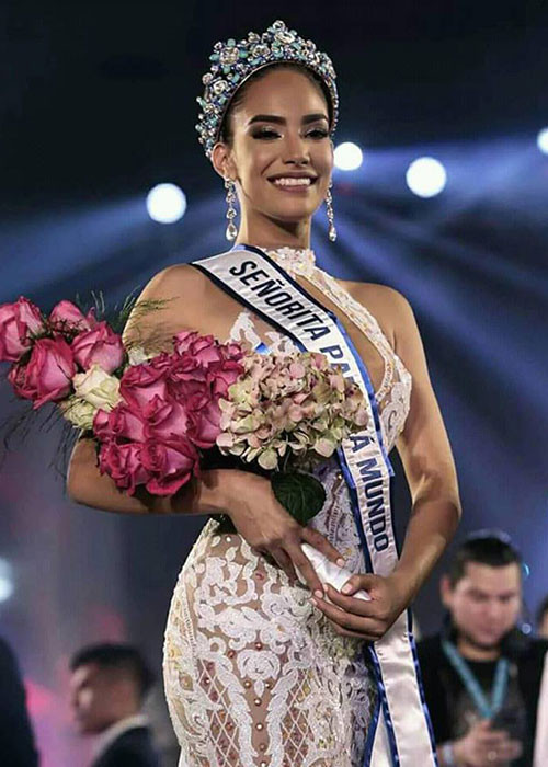 Đại diện Panama là một vũ công. Solaris chia sẻ cô còn có niềm đam mê với boxing, chạy bộ, nghệ thuật và lịch sử.