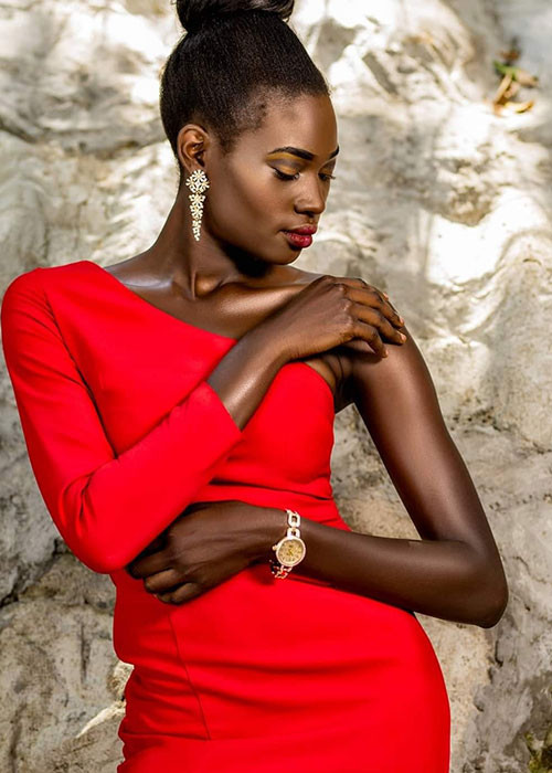 Florence đang là sinh viên năm thứ hai ngành y khoa. Cô mong muốn trở thành một bác sĩ phẫu thuật chỉnh hình.