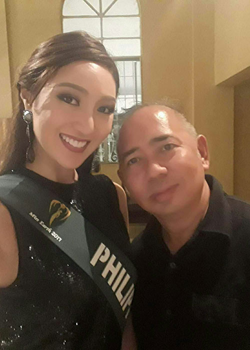 Bea Rose Santiago - Hoa hậu Quốc tế 2013, Kevin Lilliana - Hoa hậu Quốc tế 2017, Jamie Herrell - Hoa hậu Trái đất 2014, Karen Ibasco - Hoa hậu Trái đất 2017 đều xuất thân từ lò đào tạo hoa hậu của ông Flores. Ảnh: FBNV