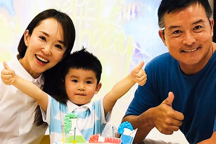 Con trai của Lý Minh Thuận và Phạm Văn Phương đã lên 4 tuổi, rất kháu khỉnh.