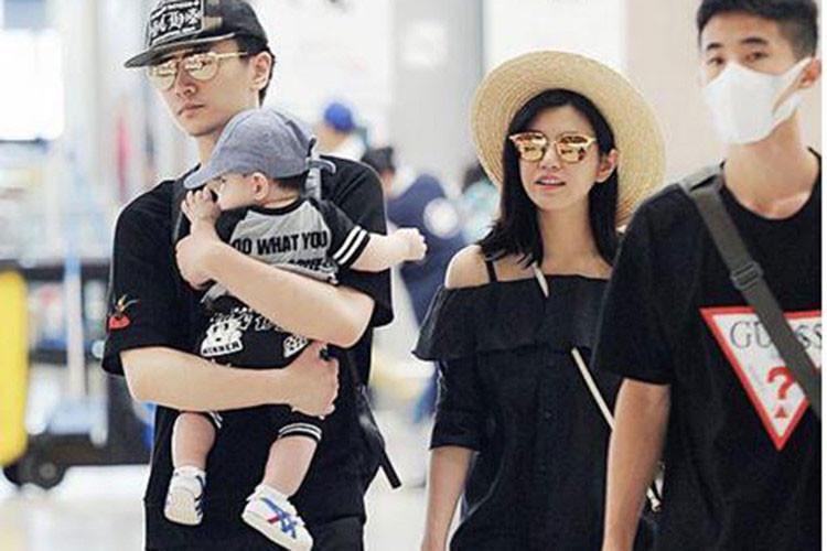 Cặp đôi cũng không ngừng vun vén hạnh phúc gia đình.