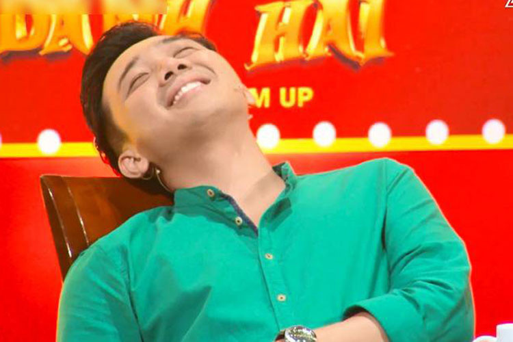 Trong tập 5 Thách thức danh hài mùa 5 vừa lên sóng, Trấn Thành bất ngờ bật cười trước tiết mục được cho là tẻ nhạt của thí sinh Thị Hậu và Thị Sinh. Ảnh: Vietnamnet