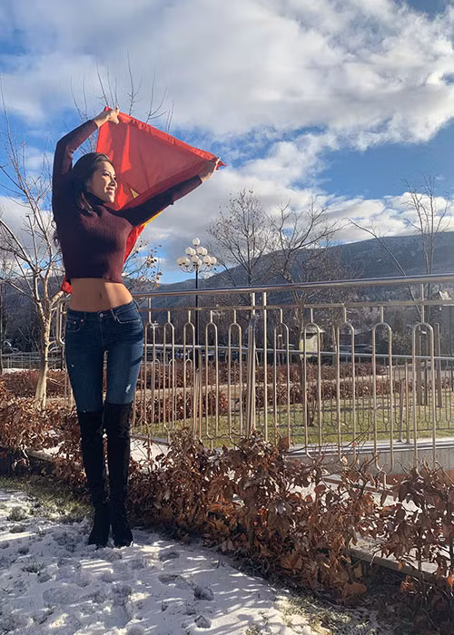 Mới đây, Hoa hậu Hải Dương - Giám đốc quốc gia Việt Nam tại Miss Supranational cho hay ban tổ chức cuộc thi Miss Supranational liên tục nhận tin nhắn khiếu nại Minh Tú mua giải từ các giám đốc quốc gia. Theo lời Hải Dương, Minh Tú đang bị một người chơi xấu, bôi nhọ danh dự.