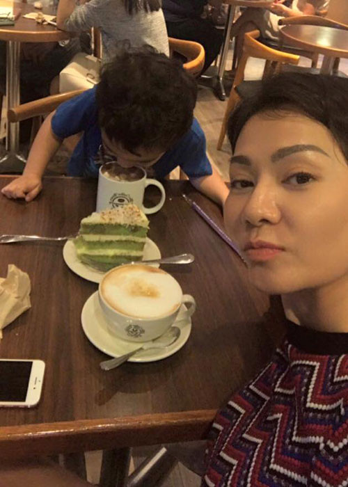 Cuộc sống của con trai Thu Minh được hé lộ phần nào qua những bức ảnh nữ ca sĩ chia sẻ.