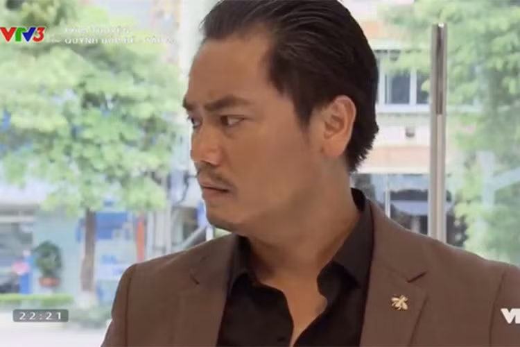 Đóng nhiều phim nhưng đến khi đảm nhận vai ông bố dượng đồi bại trong bộ phim "Quỳnh búp bê", Đồng Thanh Bình mới được nhiều khán giả chú ý. Ảnh: chụp màn hình