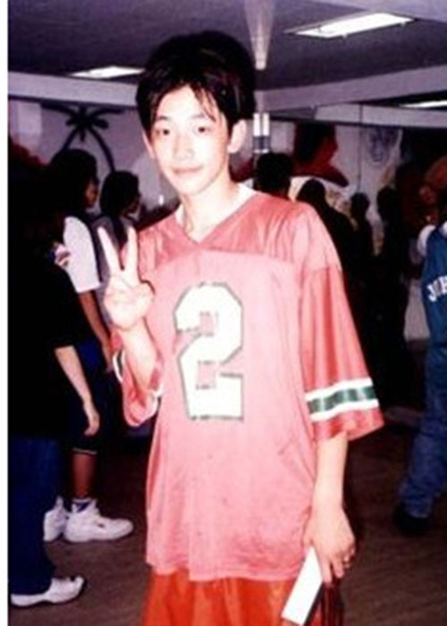 Thời thơ ấu, Bi Rain từng tham gia nhóm nhạc thần tượng Fanclub ra mắt năm 1996. Ảnh: Daum