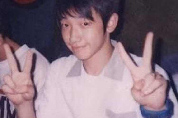 Những bức ảnh thời thơ ấu của ông xã Kim Tae Hee luôn nhận được sự chú ý của người hâm mộ. Ảnh: Daum