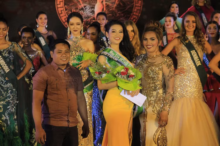 Các giải thưởng giúp Phương Khánh có thêm nhiều cơ hội trong chung kết Hoa hậu Trái đất 2018.