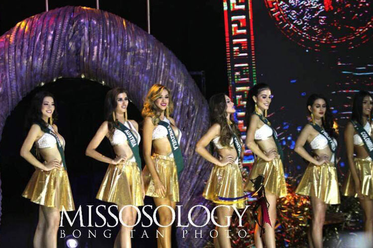 Phương Khánh là thí sinh nổi bật trong chung kết cũng nhờ lợi thế gương mặt sáng sân khấu, thân hình chuẩn.