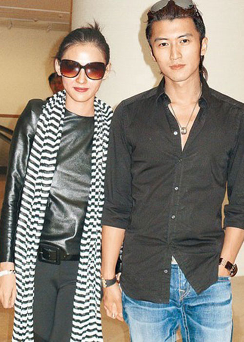 Giữa scandal của Trương Bá Chi, Tạ Đình Phong vẫn dang rộng vòng tay bảo vệ vợ trước những lời cay nghiệt của dư luận. Ảnh: Sina