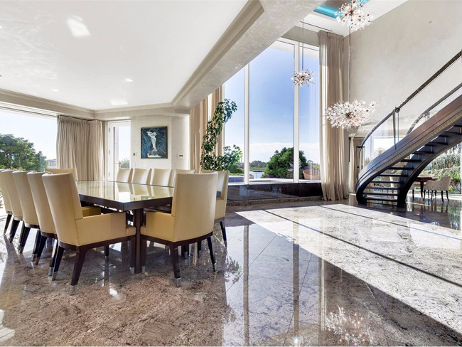 Không gian sang trọng đến choáng ngợp.