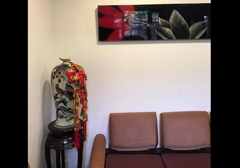 Diện tích nơi sinh hoạt chung này được thiết kế độc đáo, tạo không gian yên bình cho ngôi nhà của nam ca sĩ Quang Dũng.