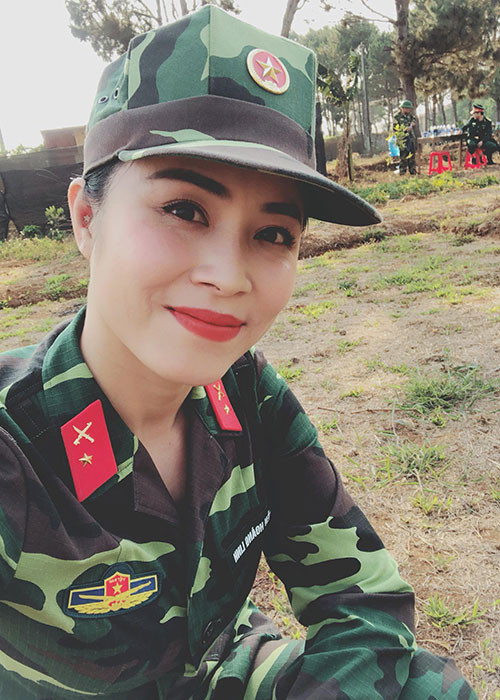 Nữ MC "Chúng tôi là chiến sĩ" trẻ trung ở tuổi 33. Hiện, cô là bà mẹ bỉm sữa của một cặp song sinh.