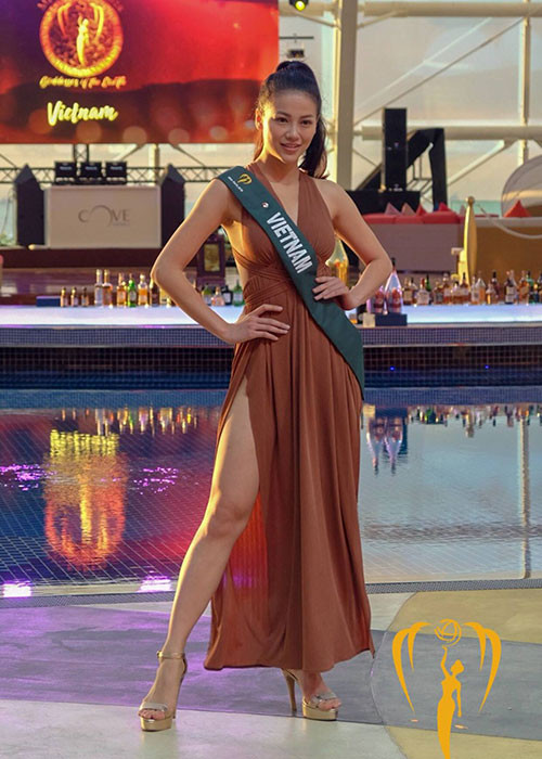 Phương Khánh là một trong những thí sinh có hình thể khá chuẩn. Ngoài ra, cô cũng nằm trong top người đẹp có gương mặt mộc sáng dù không trang điểm.