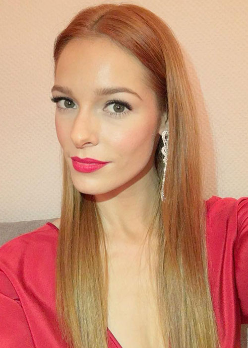 Ban đầu, Maeva được cử tham gia cuộc thi Hoa hậu Hoàn vũ Thế giới 2018 nhưng sau đó lại ghi danh ở đấu trường Hoa hậu Thế giới.