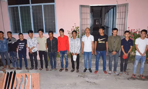 Cha ruot thue giang ho 50 trieu dong mang hung khi bat con gai