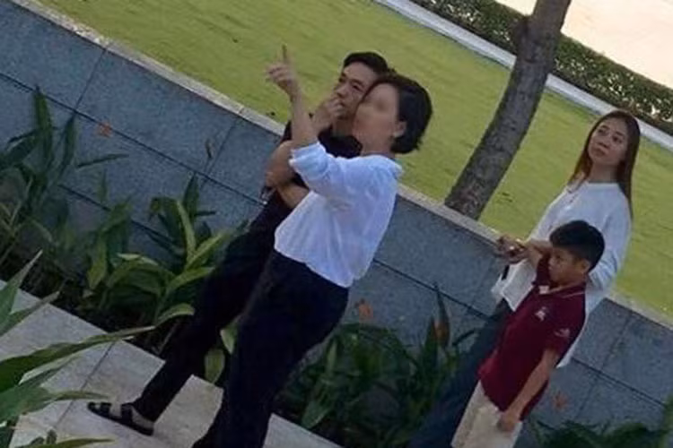 Đàm Thu Trang và Cường Đô la thường xuyên đưa bé Subeo đi chơi cùng. Ảnh: Vietnamnet