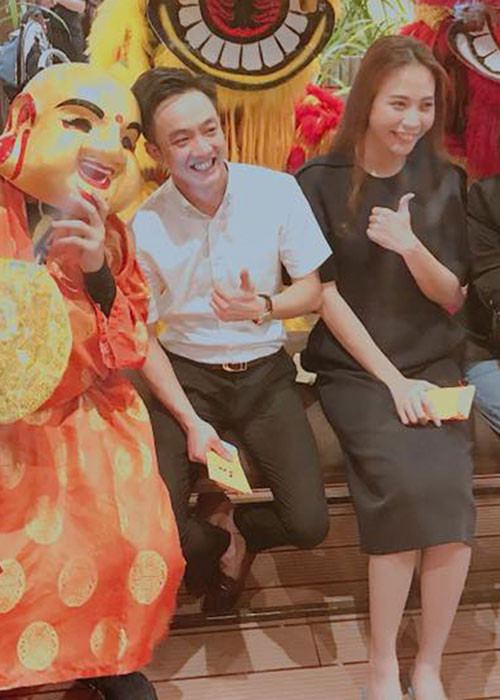 Trang phục của Đàm Thu Trang và Cường Đô la tại một sự kiện được nhận xét có sự đồng điệu.