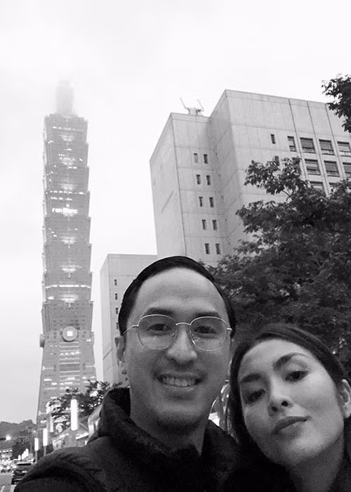 Ky niem ngay cuoi, vo chong Tang Thanh Ha “tron con” di du lich