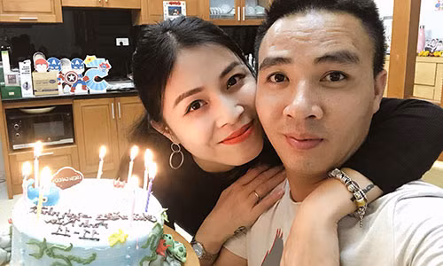 Dong thai khien MC Hoang Linh vuong nghi van chia tay hon phu