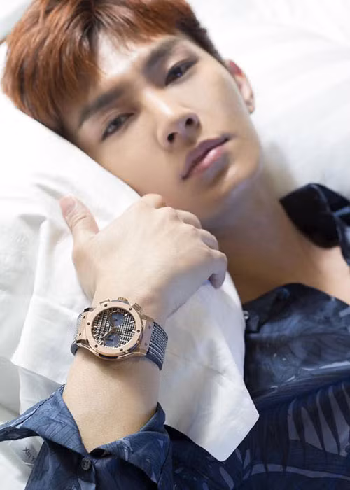 Giữa ồn ào đời tư, cựu thành viên nhóm Phi Luân Hải viết tâm thư xin lỗi gia đình, bạn bè và fans.