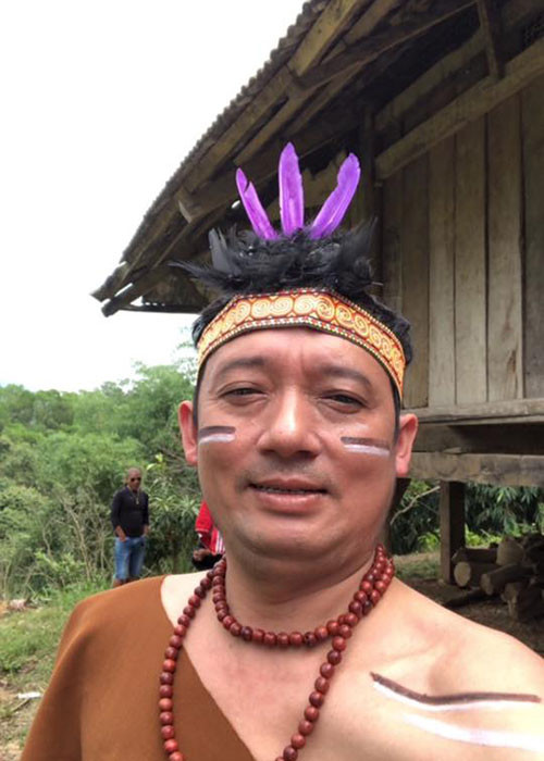 Cách đây không lâu, Chiến Thắng đã đi quay hài Tết 2019 mang tên "Bản nhiều vợ".