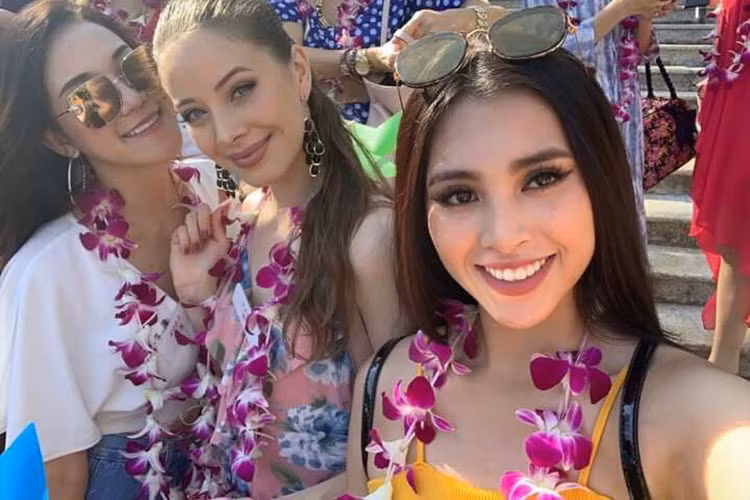 Tiểu Vy được chuyên trang sắc đẹp Missosology đánh giá cao. Theo bảng dự đoán gần đây nhất, đại diện Việt Nam xếp thứ 12.