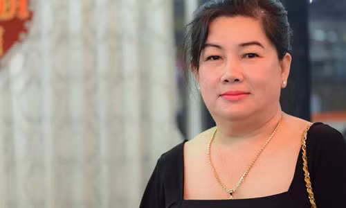 Ba Dung Binh Duong khuyen Cat Phuong dung khoc gia tao-Hinh-3