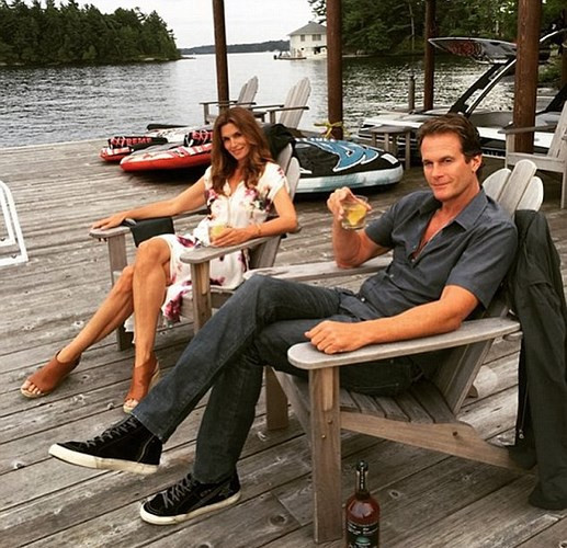 Cindy Crawford đang có cuộc hôn nhân vô cùng viên mãn và hạnh phúc.