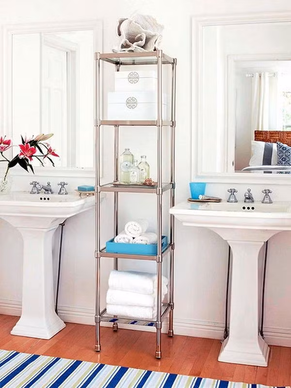 Tạo một nơi lưu trữ sẽ giúp phòng tắm trở nên gọn gàng.