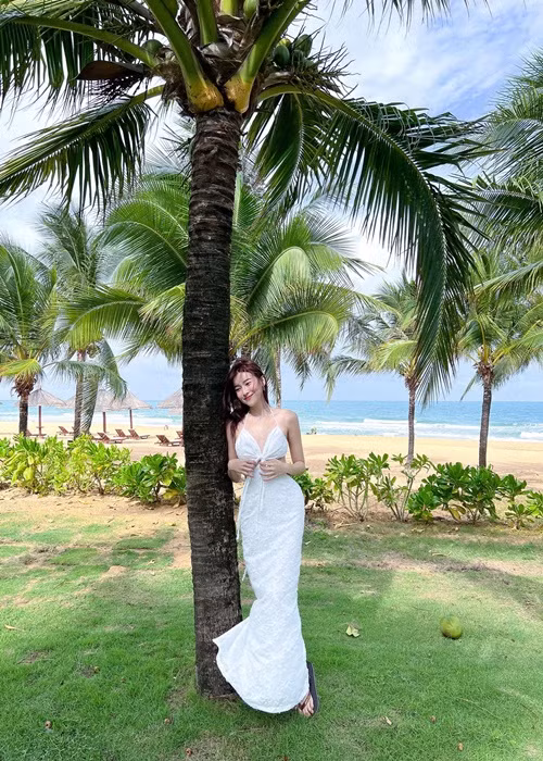 Nữ diễn viên tâm sự, cô lựa chọn lưu lại những kỷ niệm đẹp cùng những khung cảnh giữa thiên nhiên.