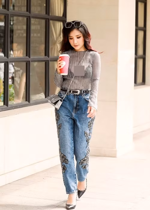 Xinh đẹp, trẻ trung, Cát Tường có đường tình duyên lận đận.