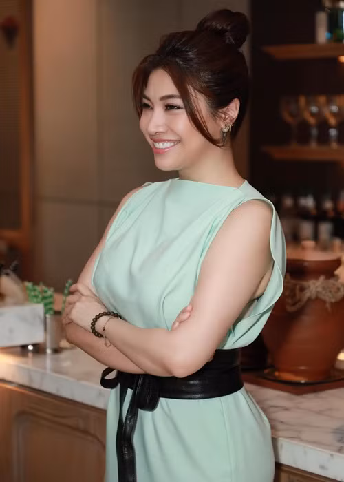 Nữ ca sĩ vẫn giữ mối quan hệ tốt đẹp với chồng cũ, cùng nuôi nấng con gái.