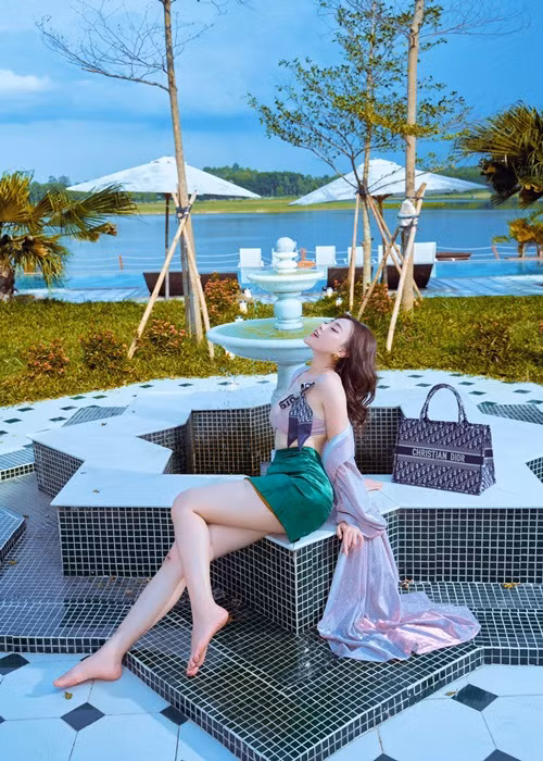 Nửa năm qua, Phương Oanh không nhận bất kỳ dự án phim nào.