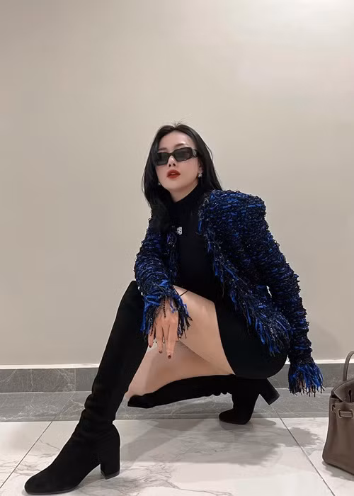 Phương Oanh tâm sự, hiện tại là thời điểm thích hợp để theo đuổi những mơ ước bấy lâu.