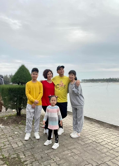 Con gái út nhà Anh Tuấn - Nguyệt Hằng năm nay mới được 4 tuổi. Con gái lớn thì đã kết hôn. Ảnh: FBNV