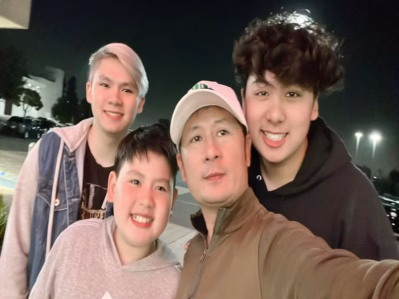 Ở cuộc hôn nhân cũ với Trizzie Phương Trinh, ca sĩ Bằng Kiều có 3 cậu con trai: Beckham, Colin và Kenzi. Ảnh: FBNV