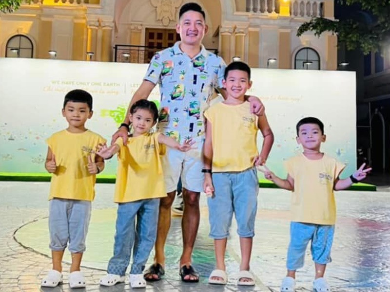 Thành Đạt có một cậu con trai chung với vợ cũ Diệp Bảo Ngọc. Ở cuộc hôn nhân hiện tại với Hải Băng, nam diễn viên có 3 người con: 2 trai, 1 gái. Ảnh: FBNV