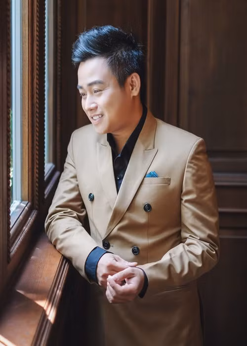 Sau khi giành danh hiệu quán quân Cười xuyên Việt – Tiếu lâm hội, nhóm X-Pro của Hữu Tín nhận được nhiều lời mời cộng tác. Ảnh: Zing