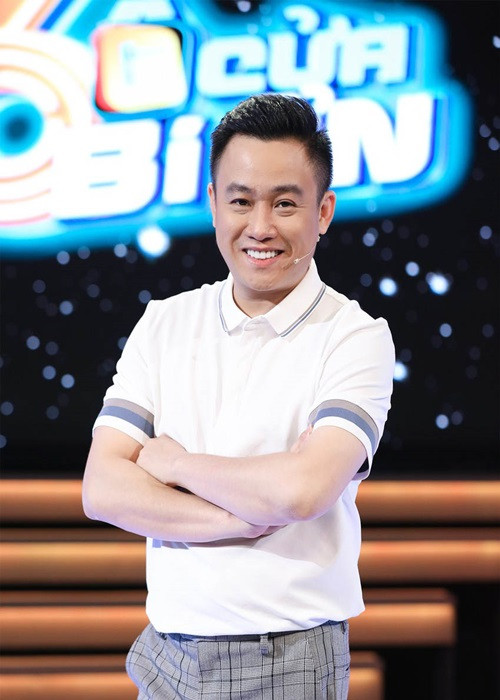 Hữu Tín thường xuyên tham gia các chương trình giải trí: Ơn giời cậu đây rồi, Nhanh như chớp, Công thành chiến. Ảnh: Dân Việt