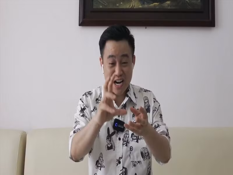 Hữu Tín phải bán tất cả những gì mình có và vay thêm 4 tỷ đồng để trả nợ cho gia đình. Đối diện với nợ nần, chán chường, công việc không có, nam diễn viên đã nghĩ quẩn. Ảnh: Lao động