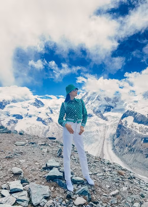 Những đồn đoán về mối quan hệ giữa Hương Giang và Matt Liu đã chấm dứt khi Matt Liu để lại bình luận dưới bài đăng mới nhất của Hương Giang.