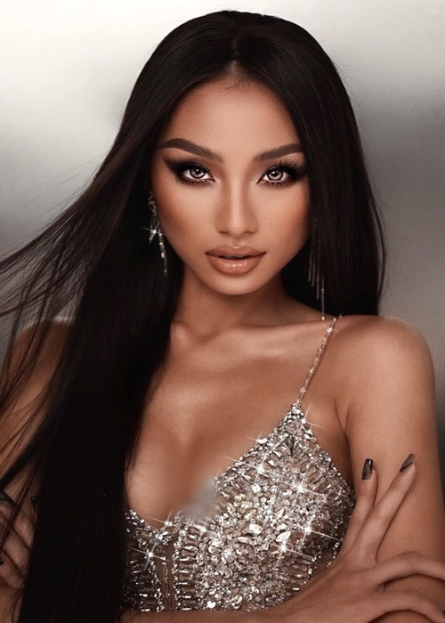 Bảo Ngọc hiện tại cao 1m75, có số đo ba vòng 85-63-94 cm.