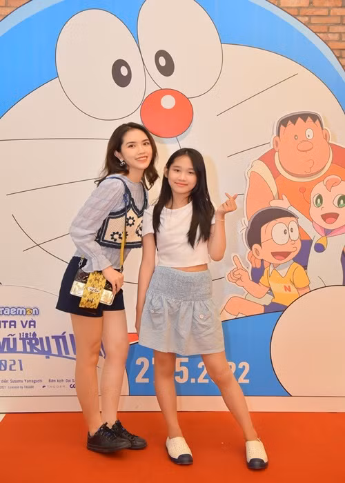 Gần đây, Minh Tiệp khoe con gái đoạt giải nhất cuộc thi vẽ của Hội đồng đội thành phố Hà Nội.