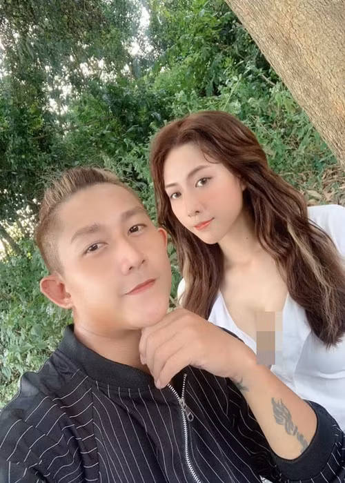 "Cám ơn vì tất cả nhé người thương. Happy birthday người thương Diệp Thúy An. Tuổi mới sẽ gặp nhiều may mắn và thành công hơn trong công việc cũng như cuộc sống nhé. Vì tương lai con em chúng ta. Cố lên", Hồ Gia Hùng viết nhân dịp sinh nhật hồi tháng 5 vừa qua. Ảnh: FBNV