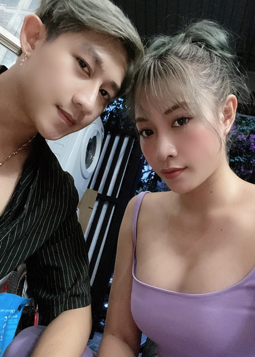 Nam ca sĩ còn dành những lời ngọt ngào cho người bạn đời. Ảnh: FBNV