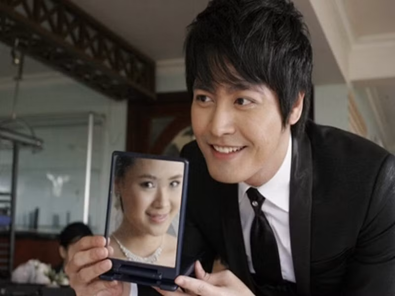 Trong cuộc phỏng vấn với Đẹp năm 2012, Phan Anh cho hay, khi diễn vai Thế Hiển, vì là tay ngang, anh diễn hơi bị cường điệu. Ảnh: Dân Việt