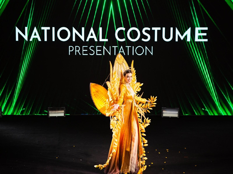 Trân Đài tự tin trong các phần thi trước bán kết, chung kết.