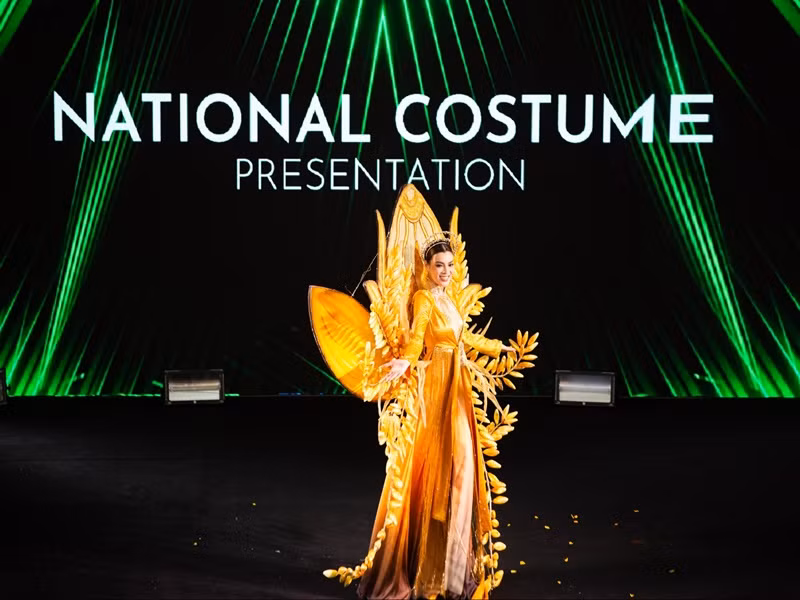 Trân Đài tự tin trong các phần thi trước bán kết, chung kết.