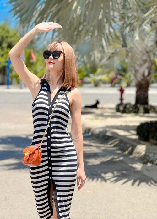 Thảo Vy ngày càng gợi cảm, trẻ trung.